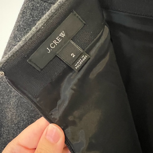 J.Crew Charcoal Gray Mini Skirt, Size 2 - Picture 3 of 3